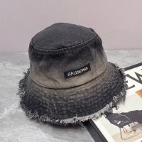 Balenciaga Logo Gradient Color Bucket Hat In Black