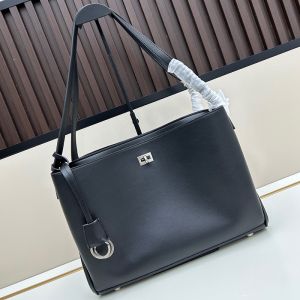 Balenciaga Rodeo Tote In Smooth Calfskin Black