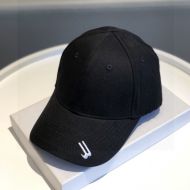 Balenciaga Embroidered Baseball Cap In Black