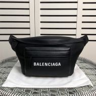 Balenciaga Everyday Beltpack Calfskin In Black