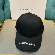 Balenciaga Logo Embroidered Cap Cotton In Black/White